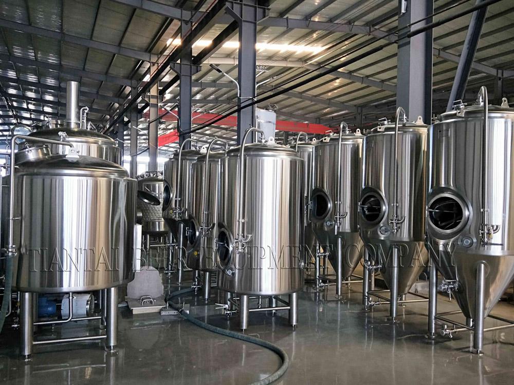 <b>Test running of 7bbl brewery before delivery</b>